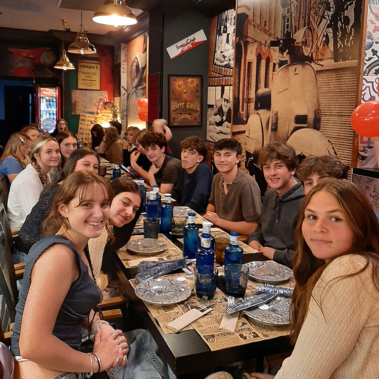 Sampling Traditional Tavern Food